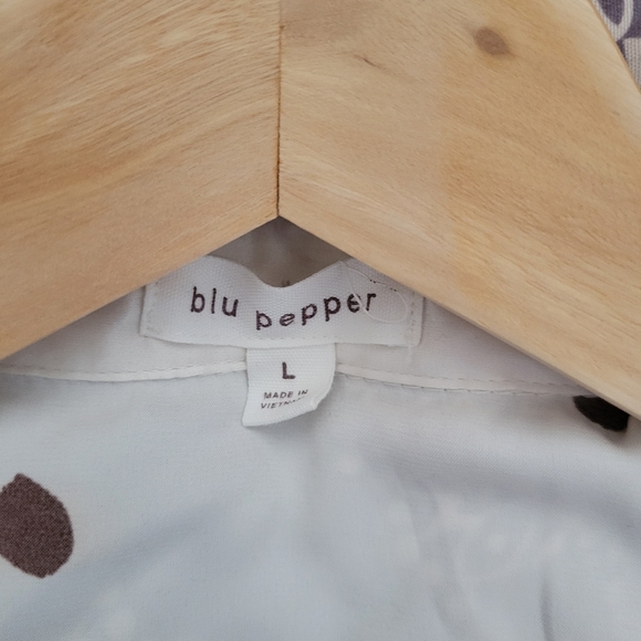 Cream Polka Dot Button-Up Shirt - Picture 2 of 2